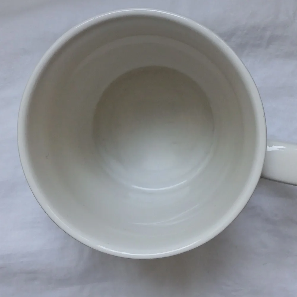 Sur La Table Stoneware Mug Fleur-de-Lis Pattern White Blue 14 oz